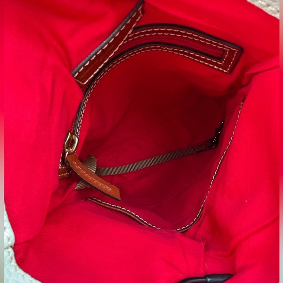 Dooney & Bourke White Pebble Grain Leather Toggle Crossbody EUC - Picture 7 of 17